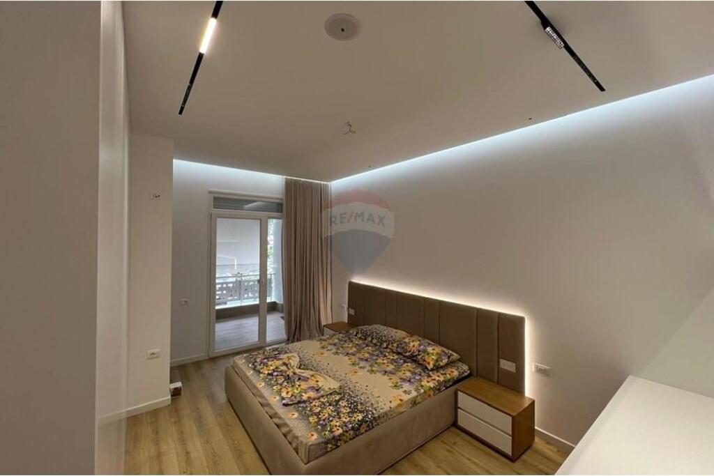 Super apartament 2+1 për qira tek Kopshti Botanik!
