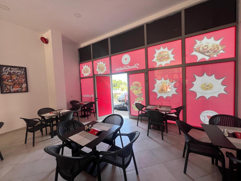 Restaurant space for rent – 126 m² Astir