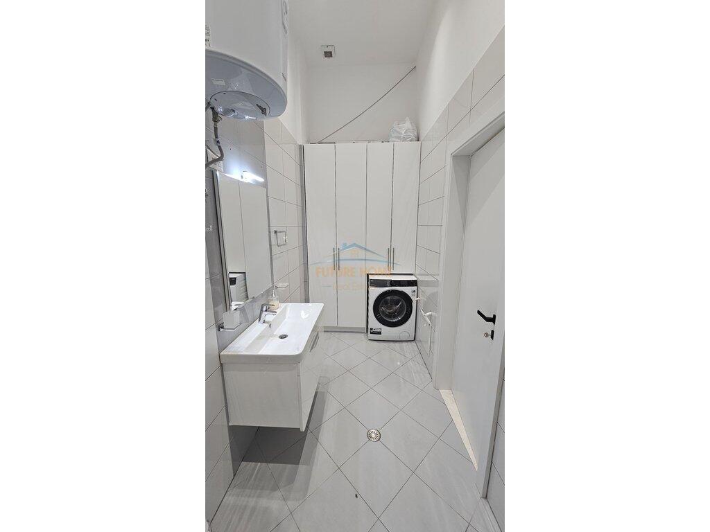 Shitet, Apartament 3+1+2, Liqeni i Thate, Tirane