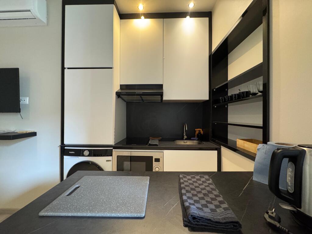 Qira, Apartament 1+1 Liqeni i Thatë, Tiranë.