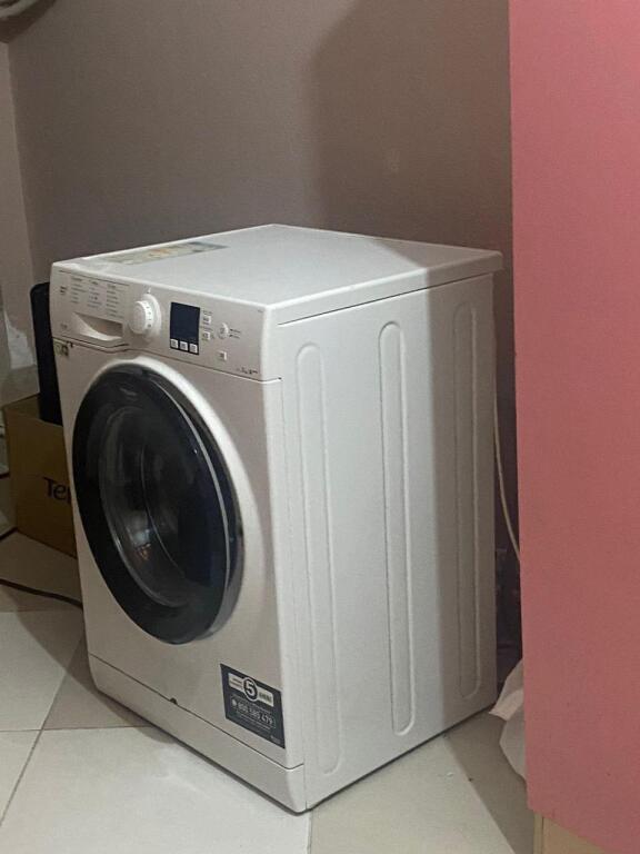 A studio apartment is for rent in a 4-story villa located on the first floor.