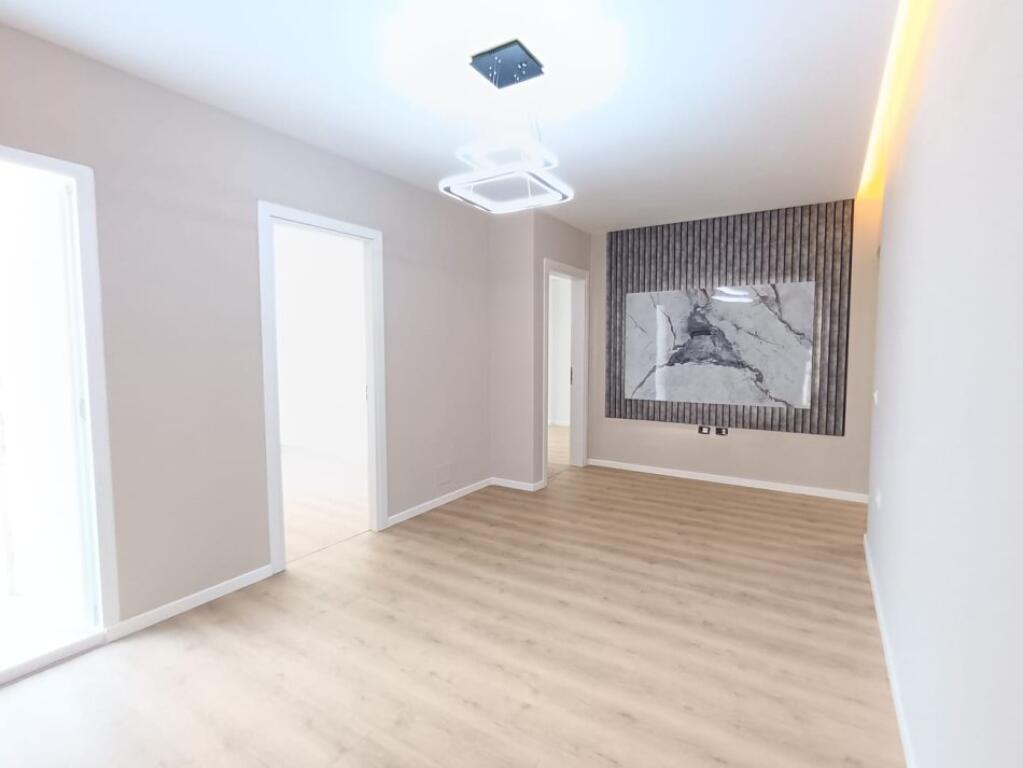 2+1 Apartment for Sale - Pazari i Ri, near Optika Roma