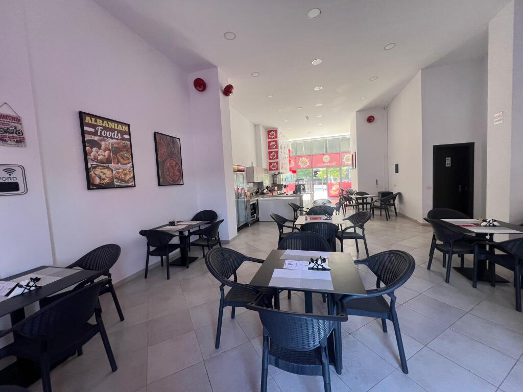 Restaurant space for rent – 126 m² Astir