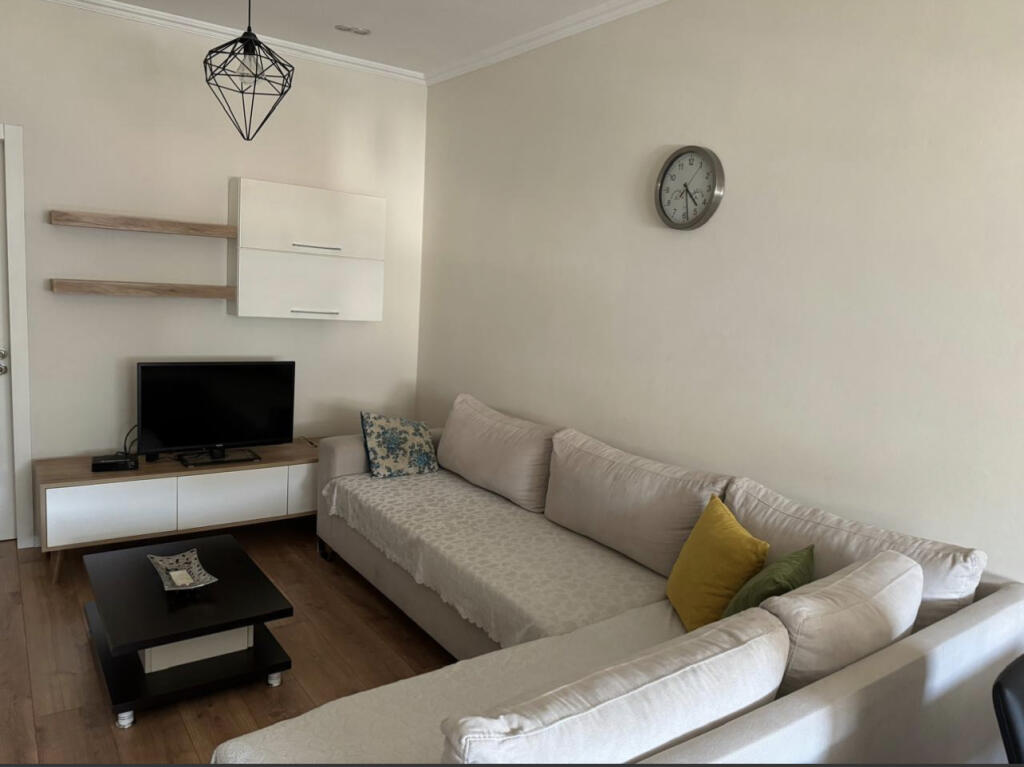 1+1 apartment for rent at 21 Dhjetori!