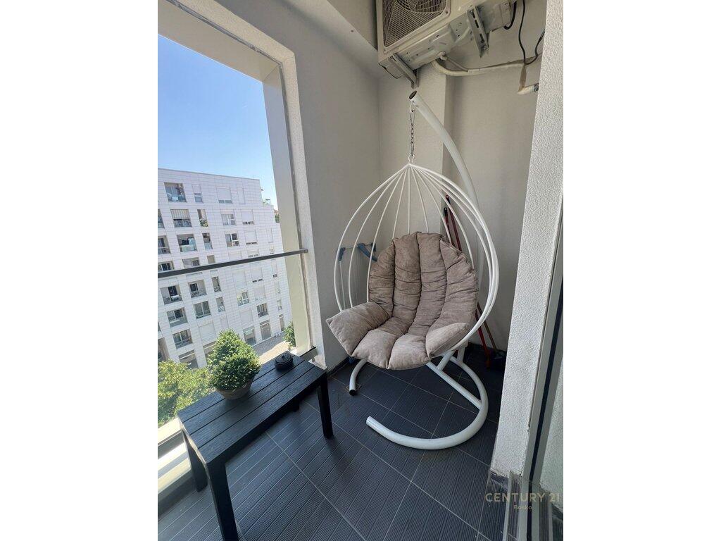 For sale 2+1+2 + Parking Space (With Extra Price) on Siri Kodra Street