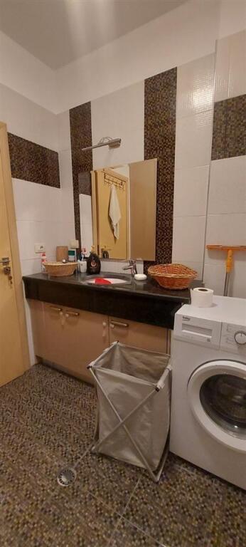 An apartment 2+1+2 is offered in Astir, Mikel Maruli street.