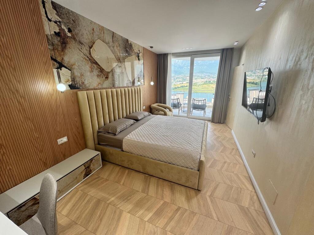 ‼️Super apartament 2+1+2 me pamje fantastike nga Liqeni i Farkes‼️