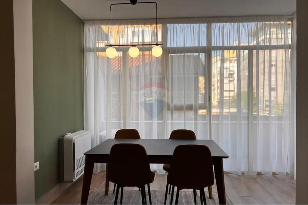 Apartament me qira 1+1+parkimi te 21 Dhjetori!