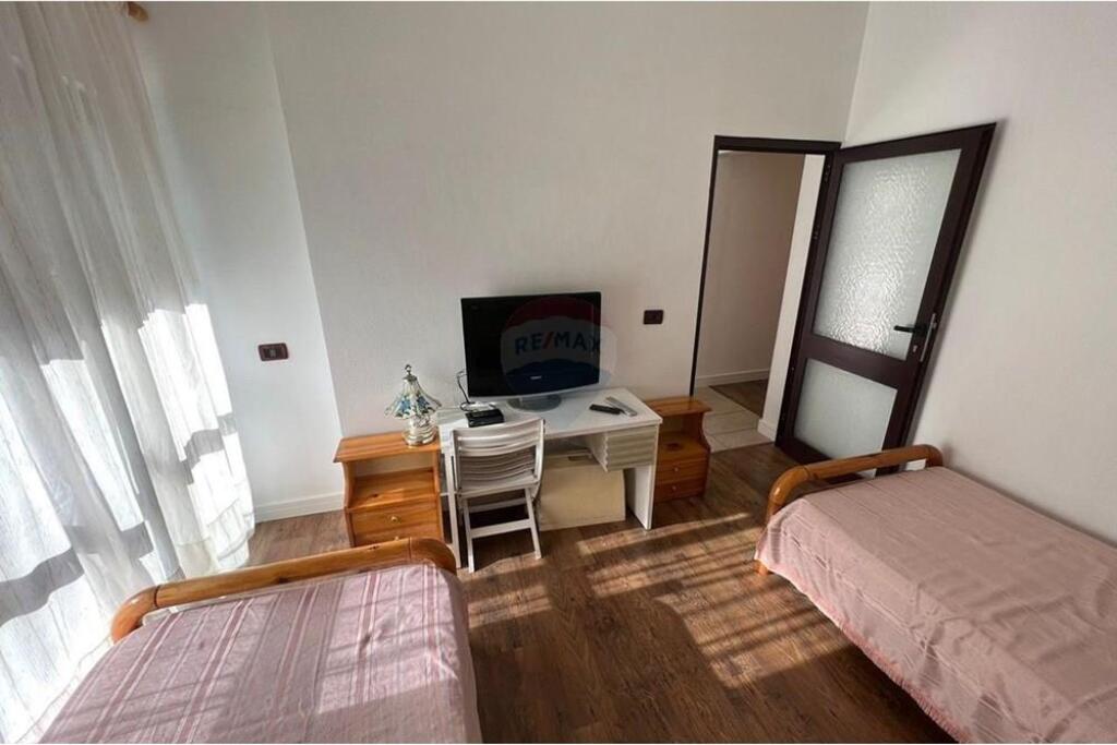 2+1+2 apartment for rent at Mine Peza
