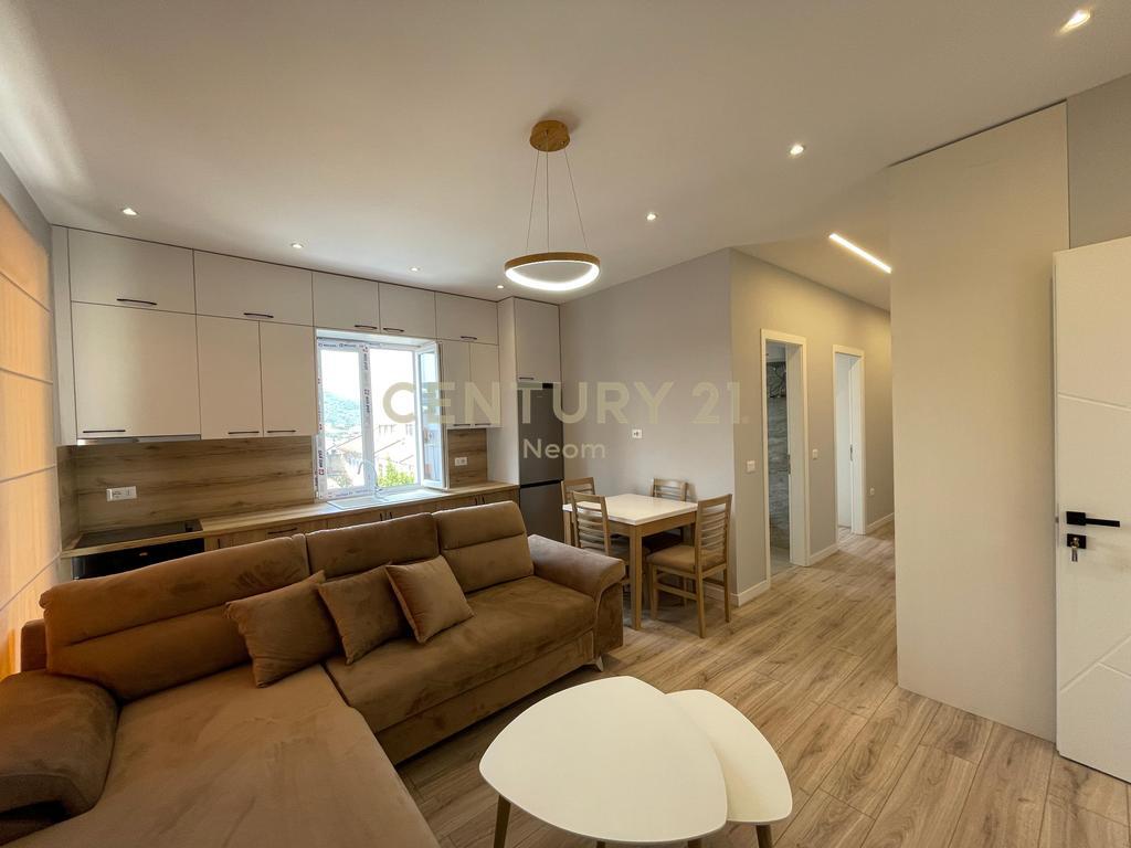 JEPET ME QIRA APARTAMENT 2+1+POST PARKIMI NE SAUK!