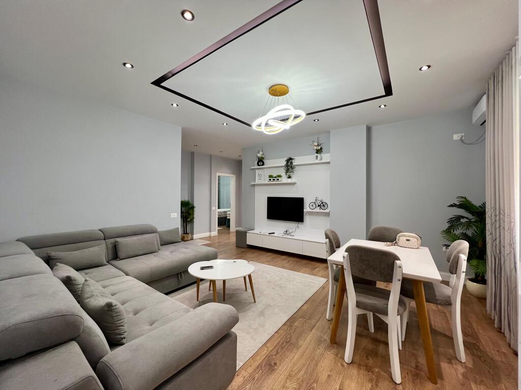Rent, Apartment 2+1 "21 Dhjetori", Tirana.