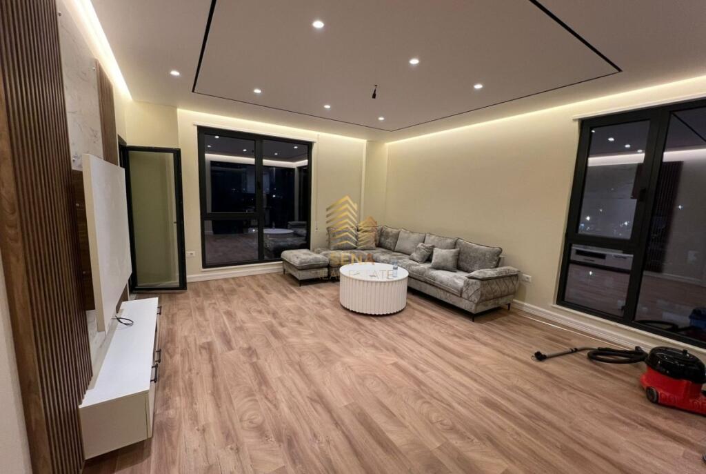 Qira, Apartament 3+1+2WC, Porcelan
