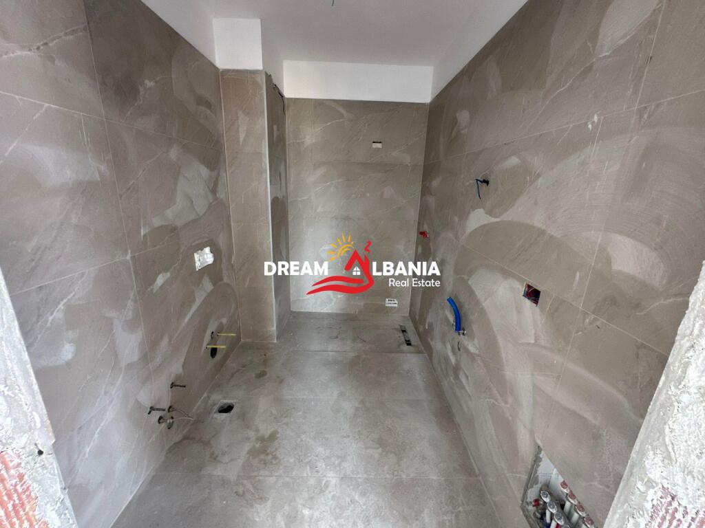 Shitet apartament 3+1+2 ne Rr.Qemal Stafa, prane Shkolles se Kuqe, Tirane (ID 4131456)