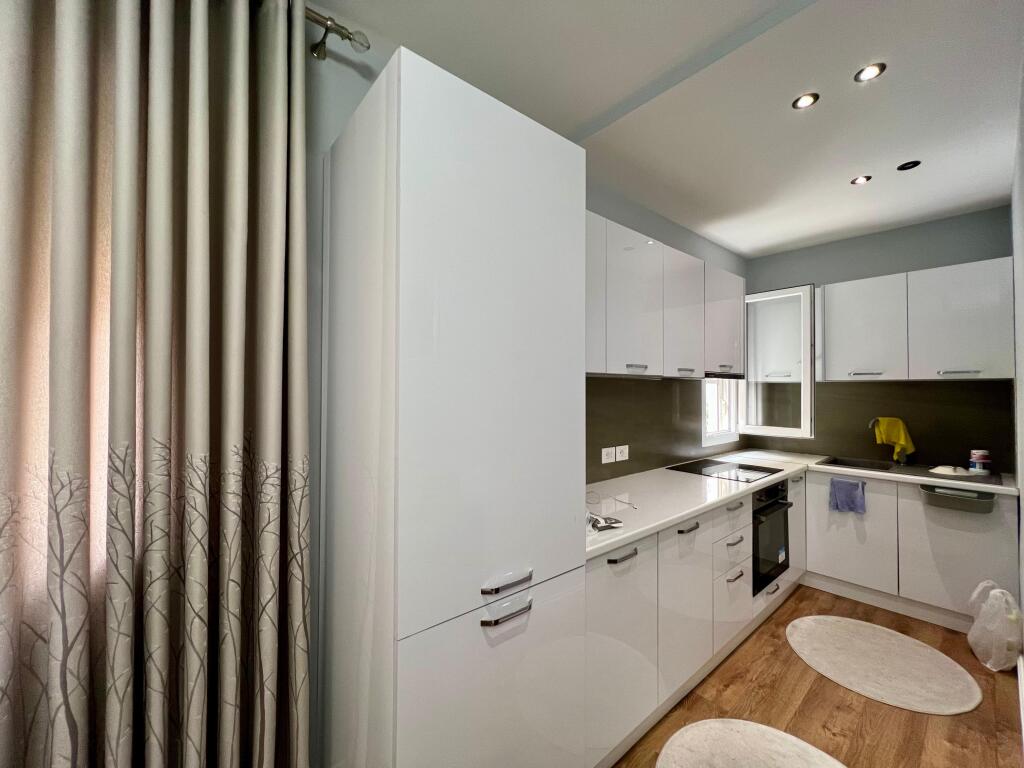 Rent, Apartment 2+1 "21 Dhjetori", Tirana.