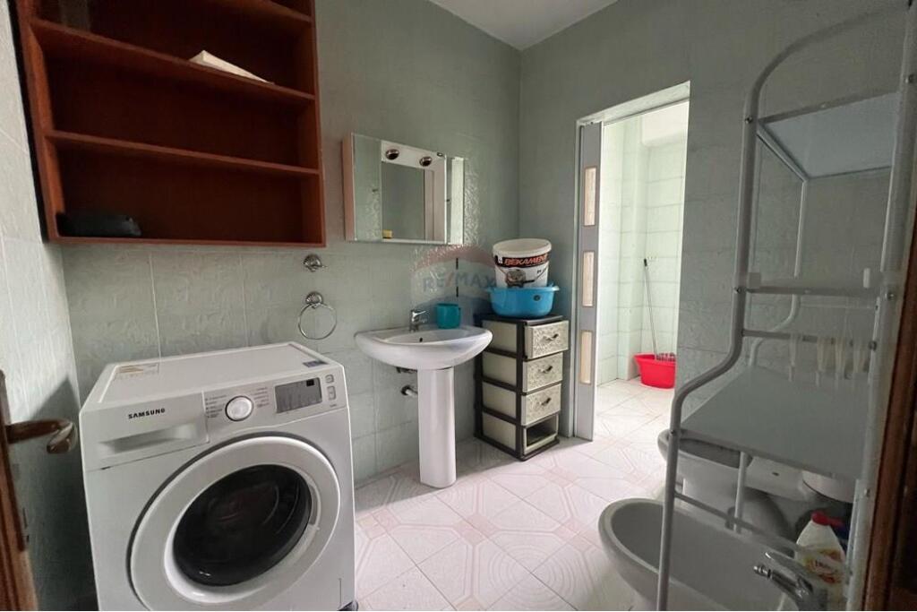 APARTAMENT 2+1 PER SHITJE TE RRUGA BARDHYL!