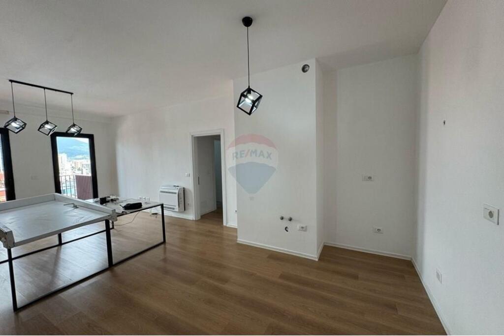 We are selling a super apartment 3+1+2+ 3 balconies in Tirana Garden Building!
