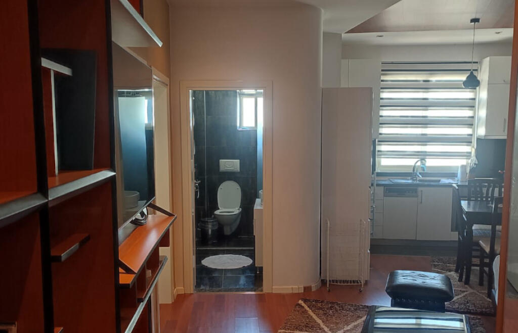 An apartment 2+1 is for rent near the old refrigerator, the train station.