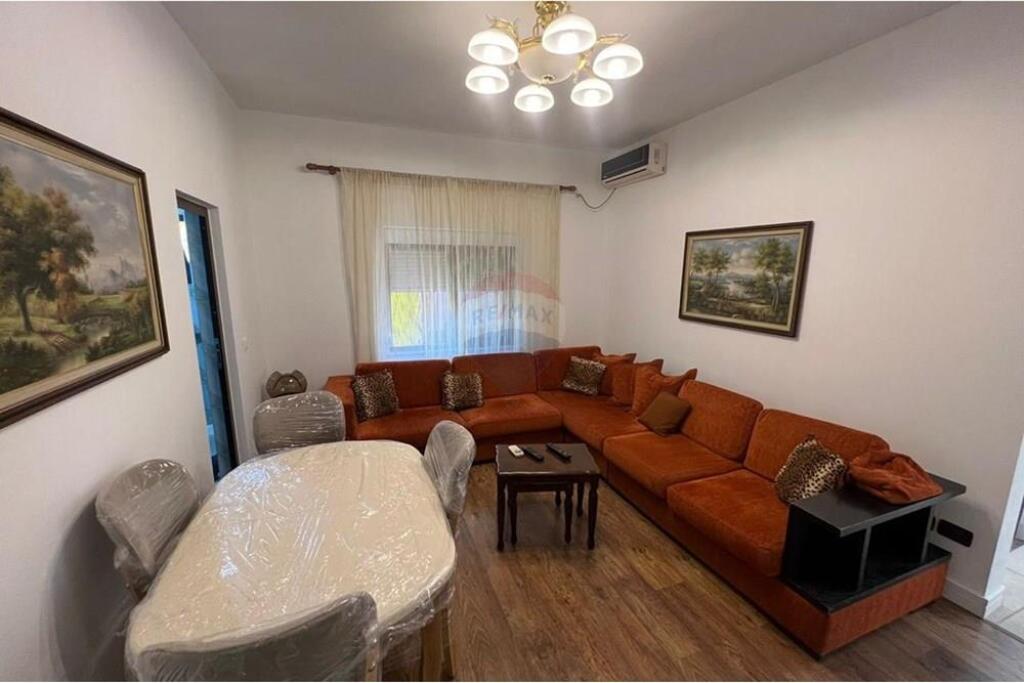 2+1+2 apartment for rent at Mine Peza