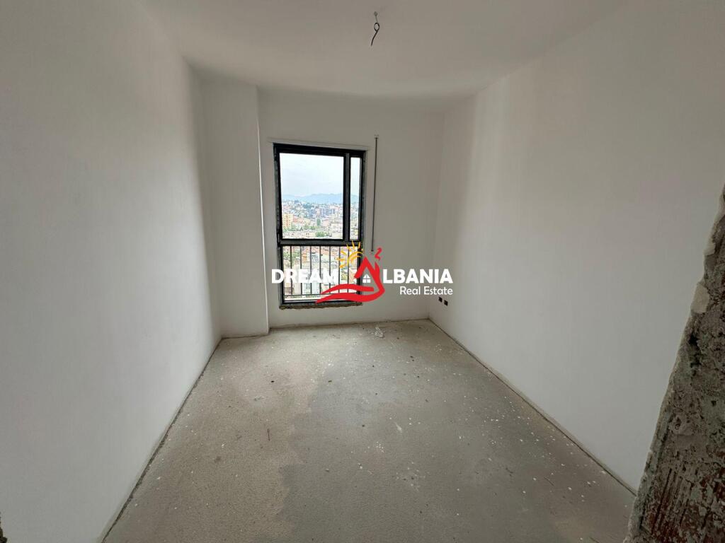 Shitet apartament 3+1+2 ne Rr.Qemal Stafa, prane Shkolles se Kuqe, Tirane (ID 4131456)
