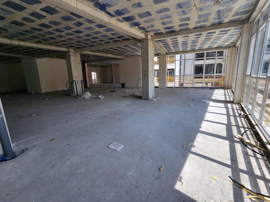 🔵 FOR SALE: Commercial Space 475.27 m² (E88 Complex - Kupola) 📍Main Road – Dritan Hoxha Street, 1st Floor, Glass Façade, CORNER UNIT – Height: 3.8 m 💰PRICE: €1,200,000 (Non-Negotiable)