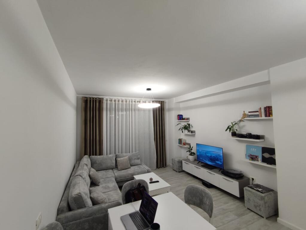 Apartament 2+1 me qira ne Astir