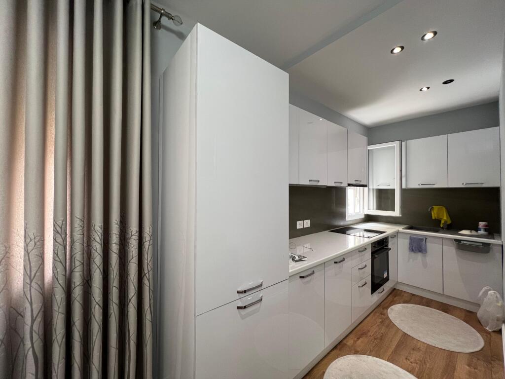 Rent, Apartment 2+1 "21 Dhjetori", Tirana.