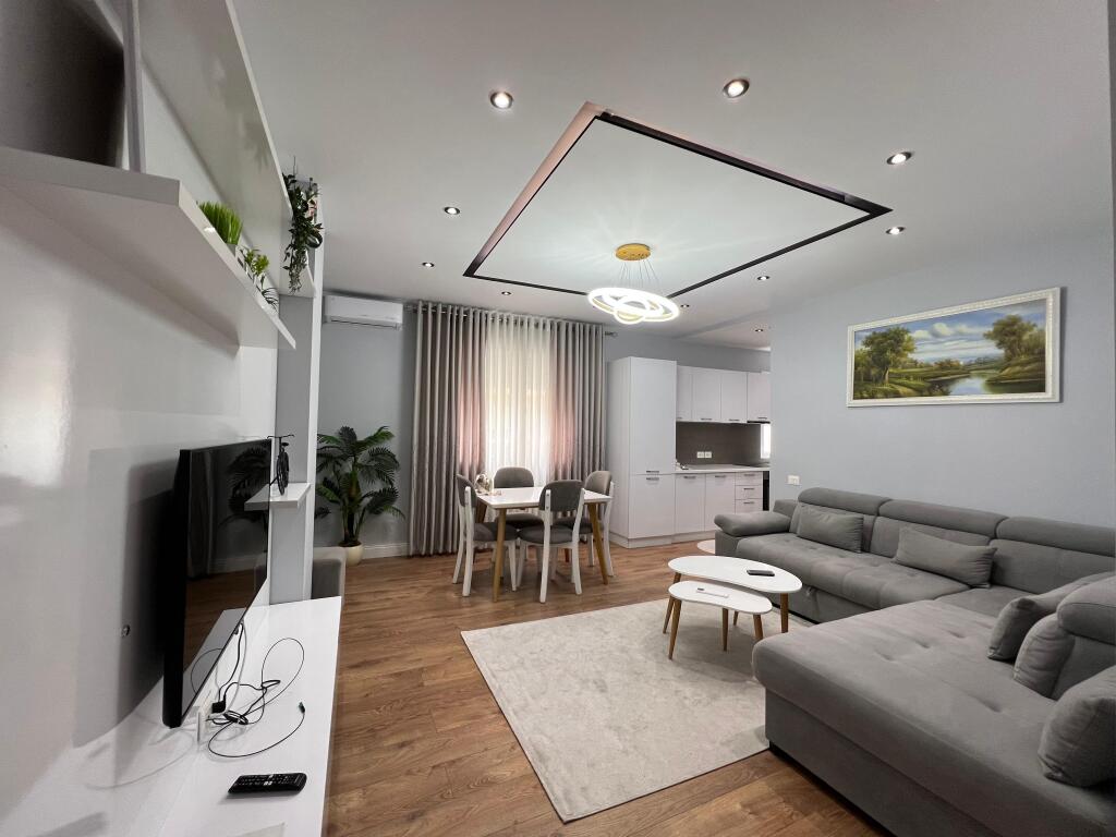 Rent, Apartment 2+1 "21 Dhjetori", Tirana.