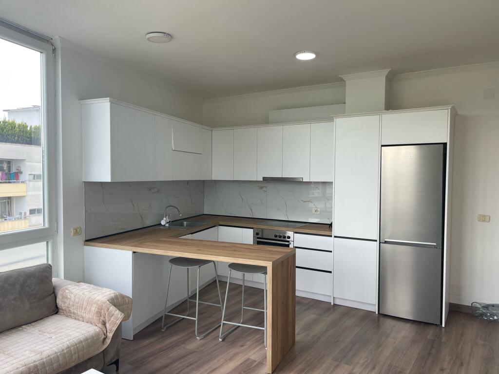 Apartament 2+1 për qira në Astir tek kompleksi Fratari