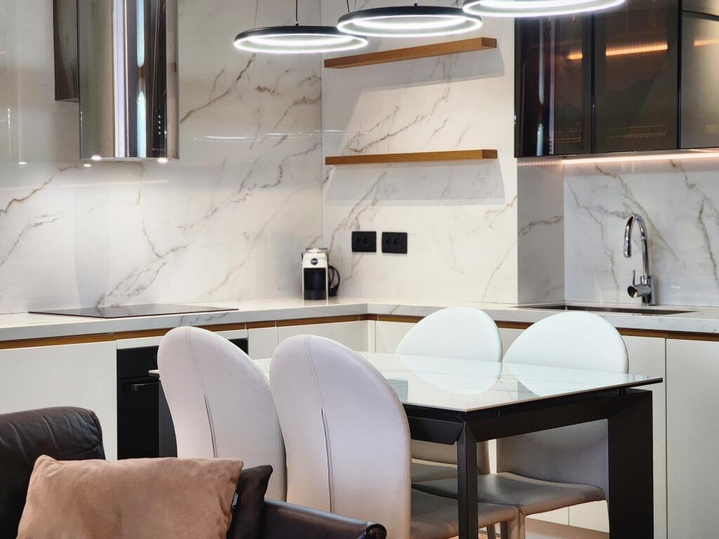 FOR SALE: ⚡️Luxury Apartment 2+1+2wc & Veranda + 1 Garage 📍( Center of Tirana 40 m from TOPTANI CENTER) ⚡️