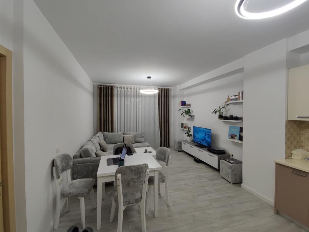 Apartament 2+1 me qira ne Astir