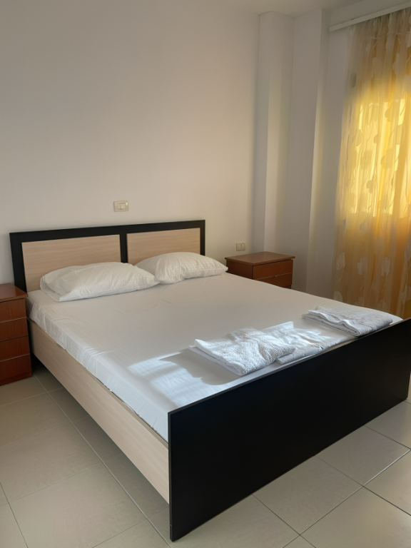 I rent a 1+1 apartment daily in Himare