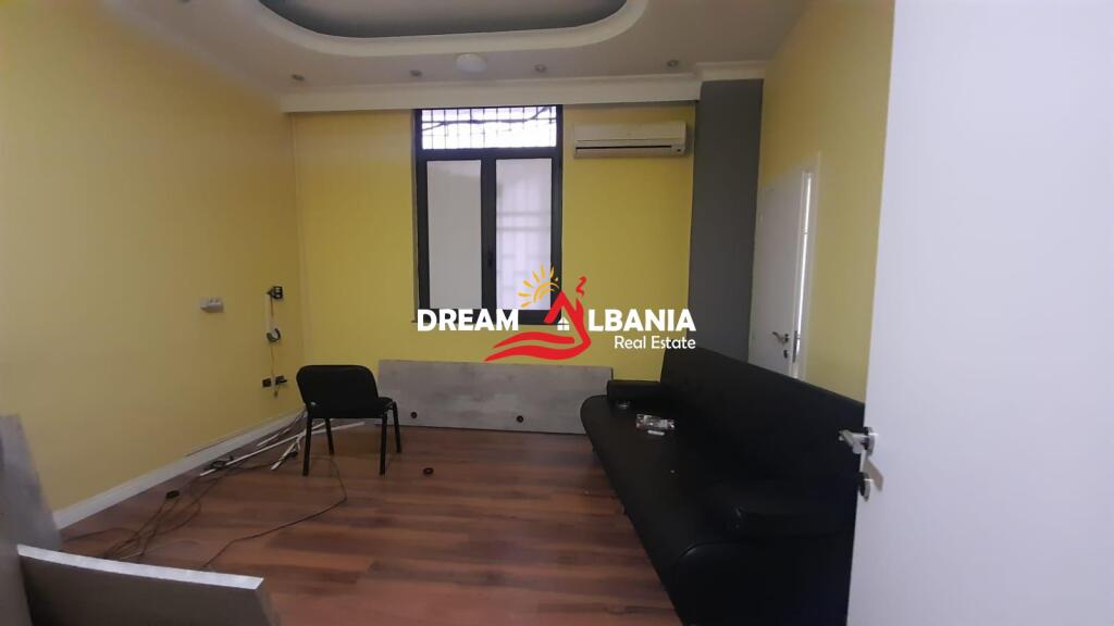 Office space for rent in Bllok near Piceri Era (ID 4261843)