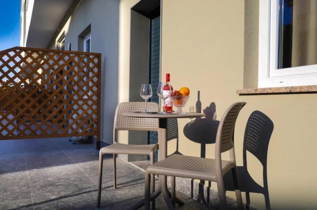 APARTMENT FOR RENT DURRES  GOLEM