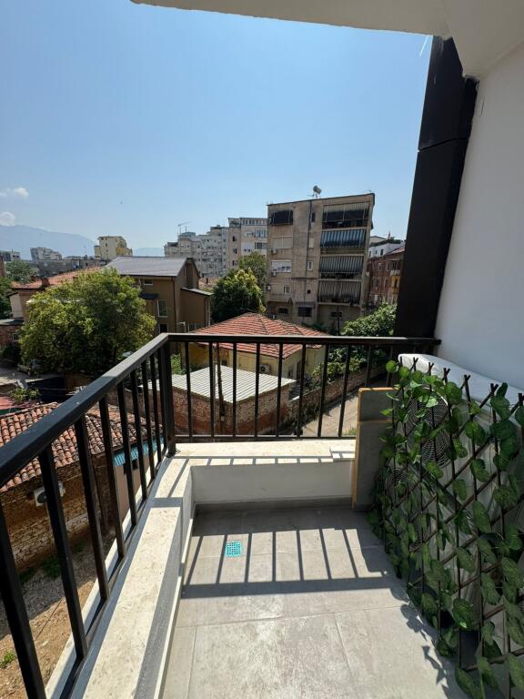2 garages for rent on Durrës street