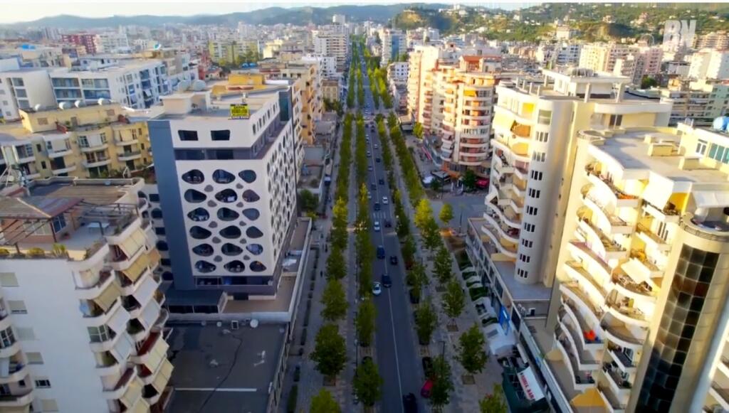 Restaurant or Lounge Bar space for rent on Vlorë – Skelë Boulevard.