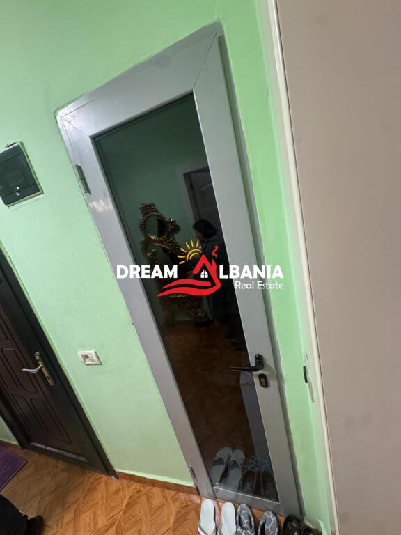 For sale 2+1 apartment on Myslym Shyri street and duplex shop near the former UET (ID 4129500)
