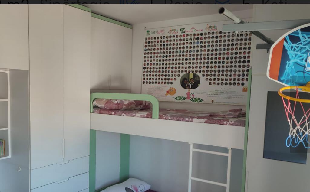 An apartment 2+1 is for rent near the old refrigerator, the train station.