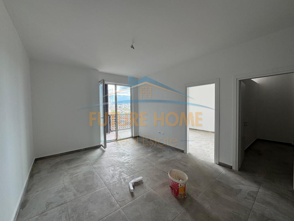 Shitet, Apartament 2+1, Paskuqan, Tiranë.