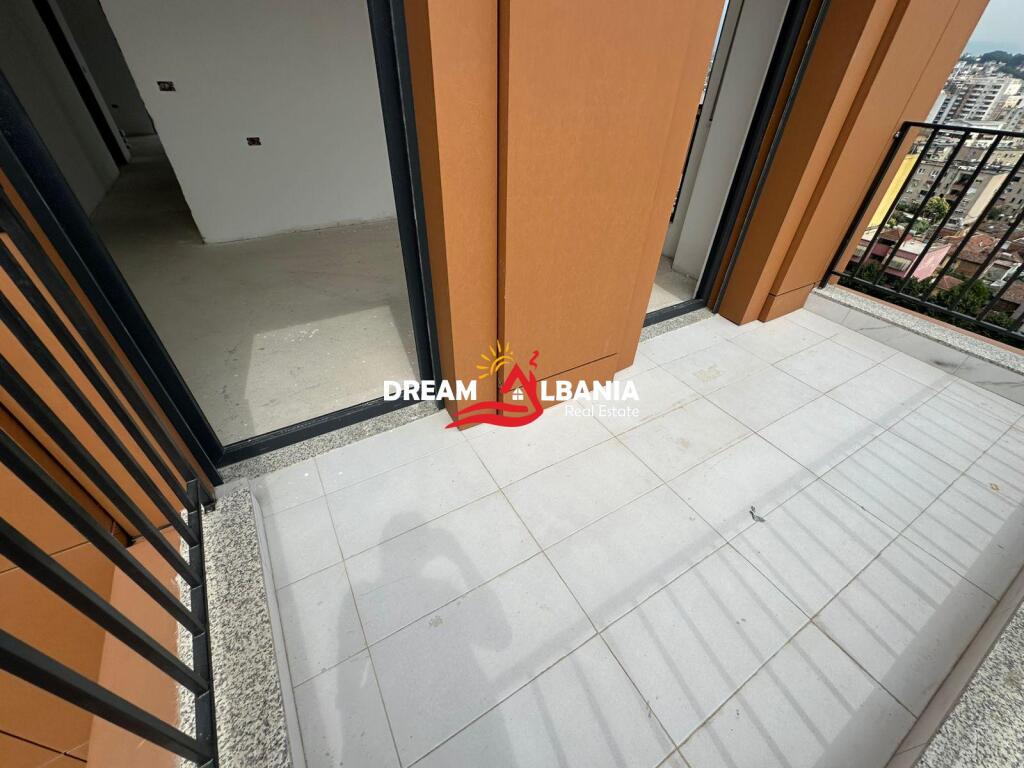 Shitet apartament 3+1+2 ne Rr.Qemal Stafa, prane Shkolles se Kuqe, Tirane (ID 4131456)