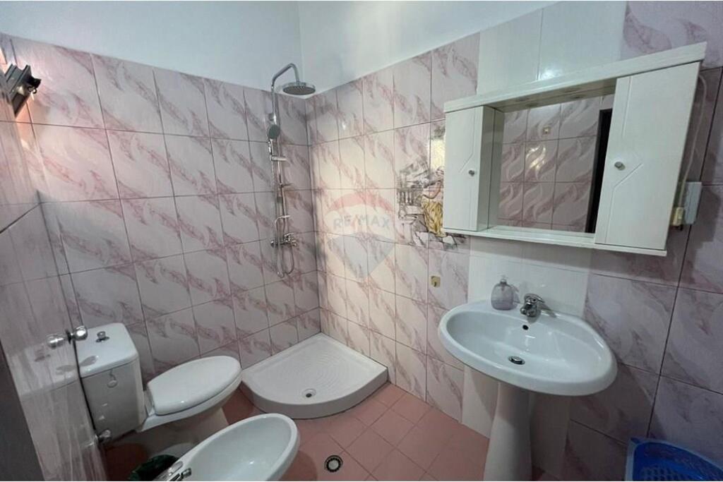 2+1+2 apartment for rent at Mine Peza