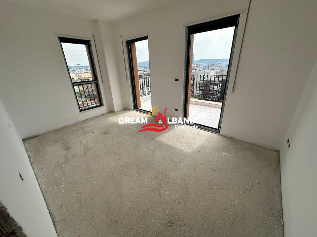 Shitet apartament 3+1+2 ne Rr.Qemal Stafa, prane Shkolles se Kuqe, Tirane (ID 4131456)