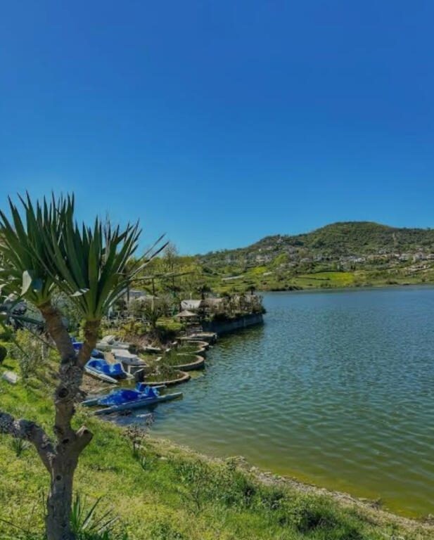 For sale 3000 m2 of land by the lake, Lake Kashar.