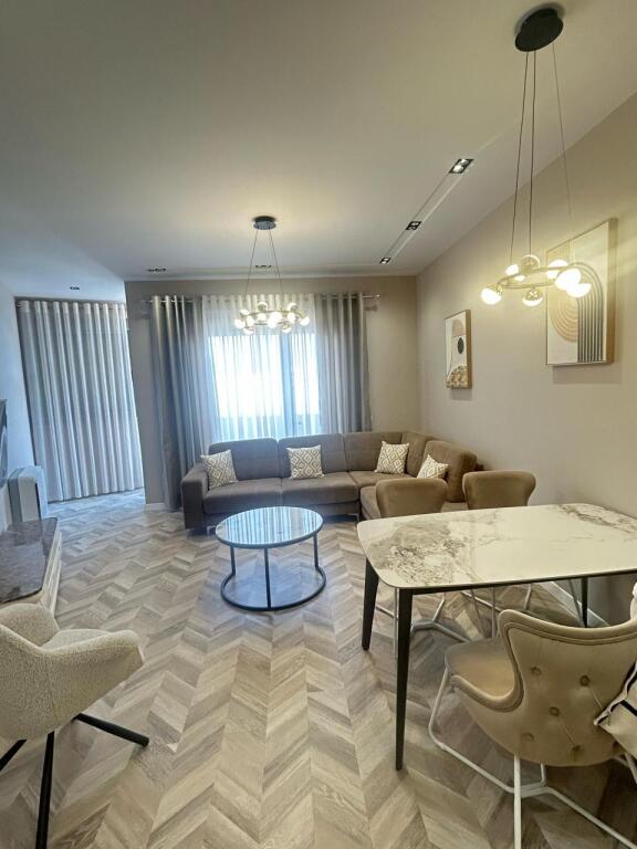 Super apartment for rent 2+1+2wc Center of the 9 floors