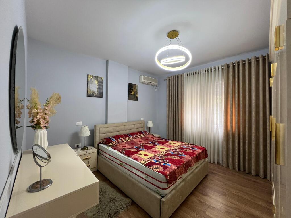 Rent, Apartment 2+1 "21 Dhjetori", Tirana.