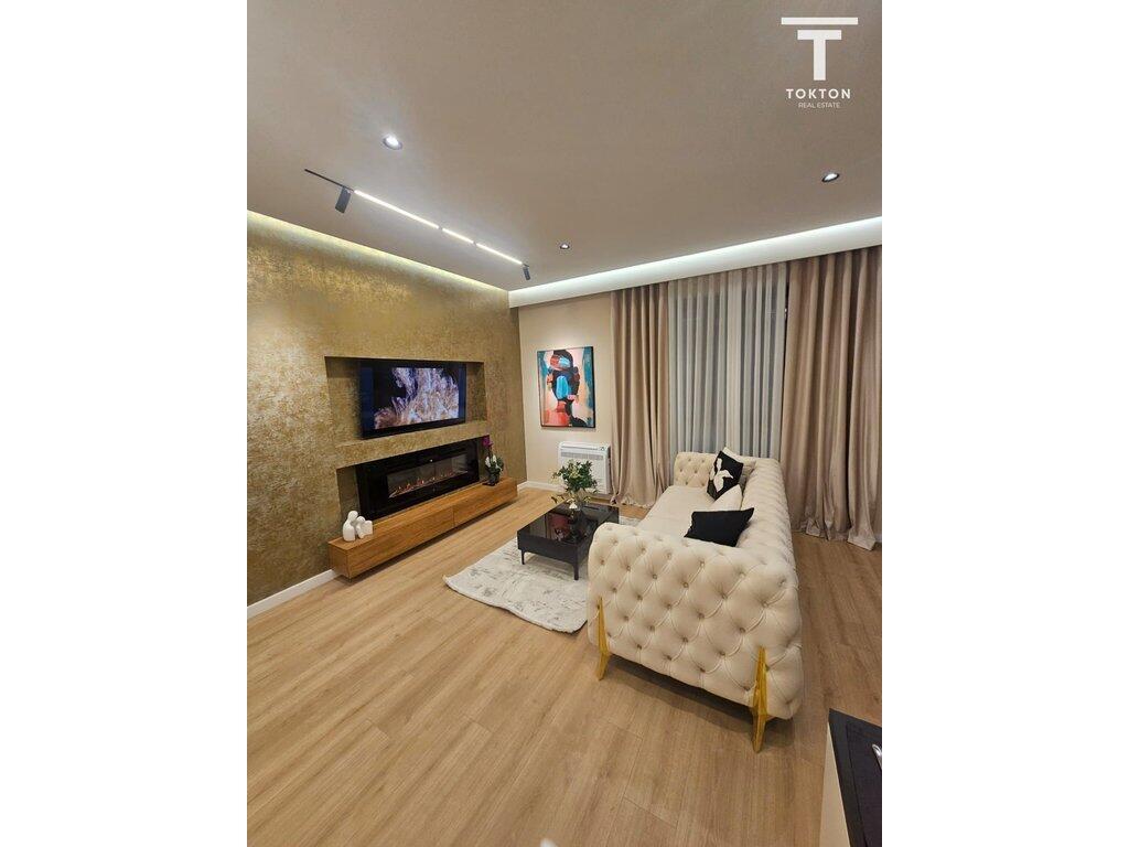 FOR SALE, APARTMENT 2+1, PAZARI I RI, TIRANA, TT 2171