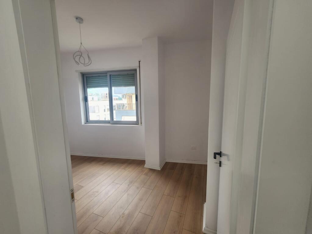 For sale Apartment 2+1+2 Balconies at Komuna e Parisit