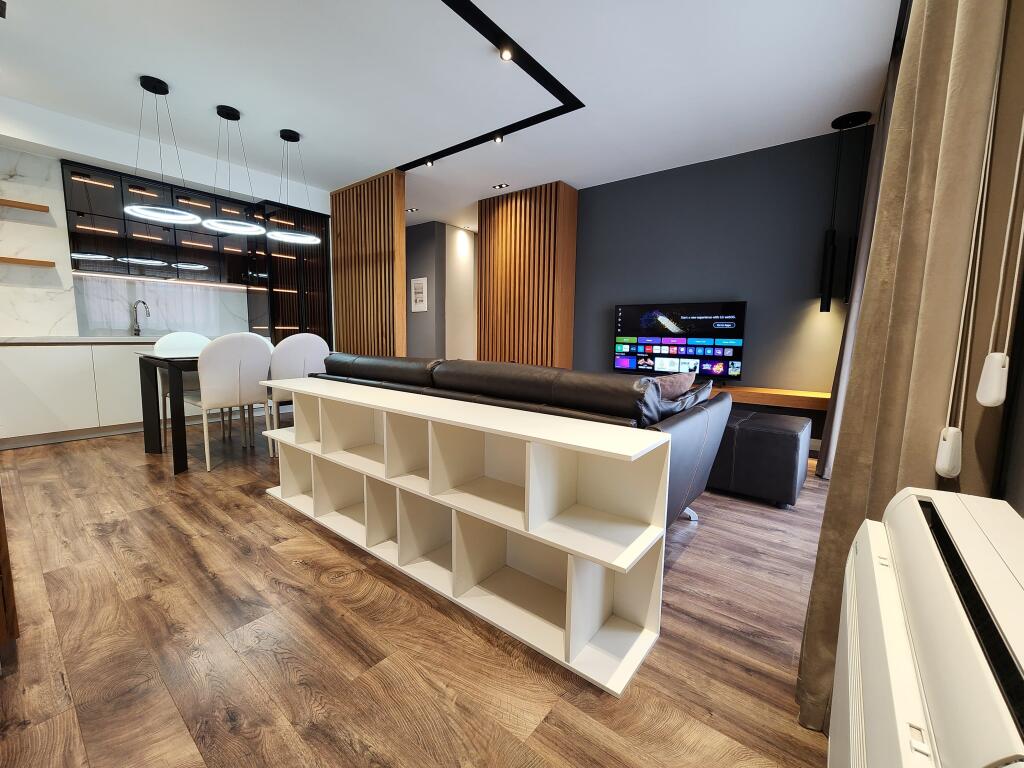 FOR SALE: ⚡️Luxury Apartment 2+1+2wc & Veranda + 1 Garage 📍( Center of Tirana 40 m from TOPTANI CENTER) ⚡️