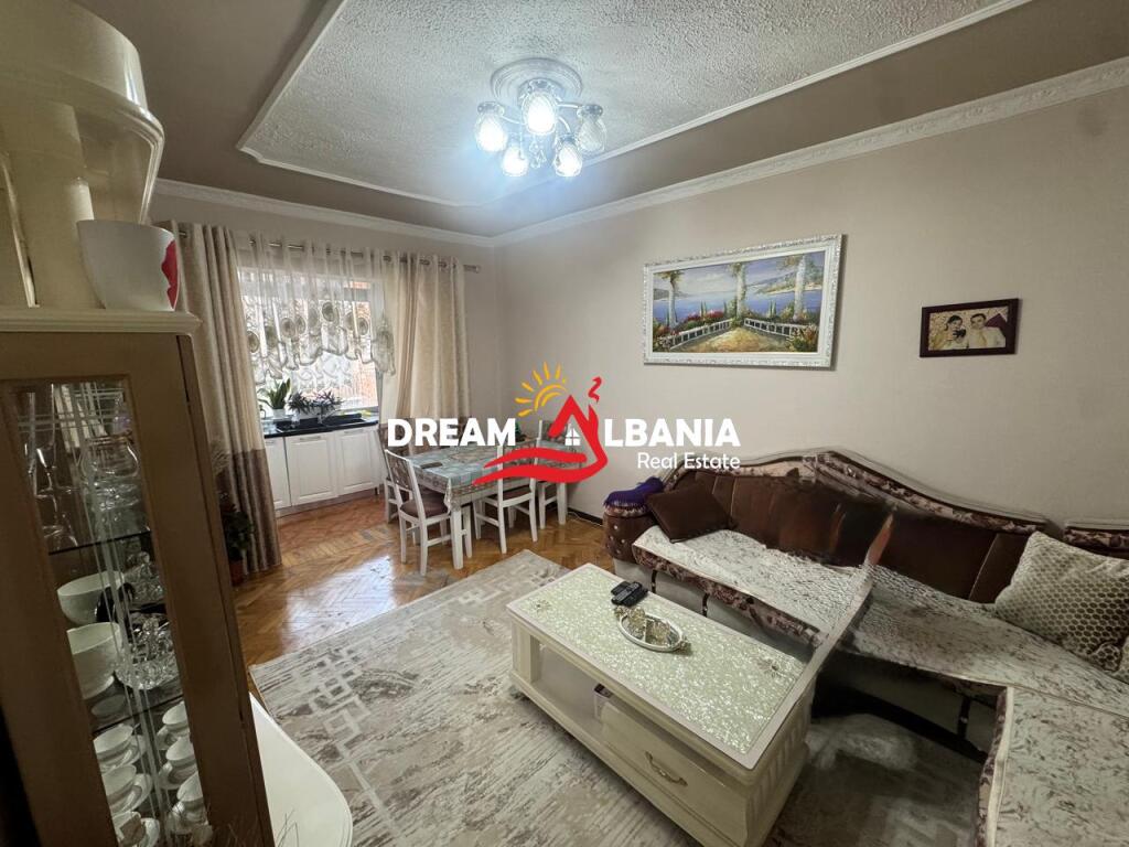 For sale 2+1 apartment on Myslym Shyri street and duplex shop near the former UET (ID 4129500)