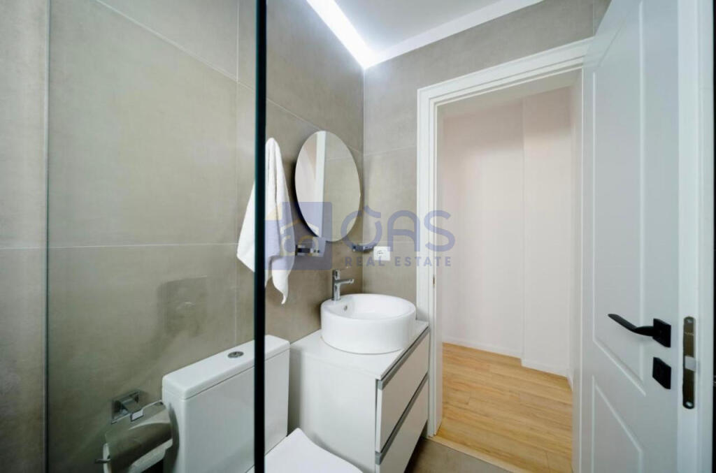 Apartment 2+1 for rent in Komuna Parisit.
