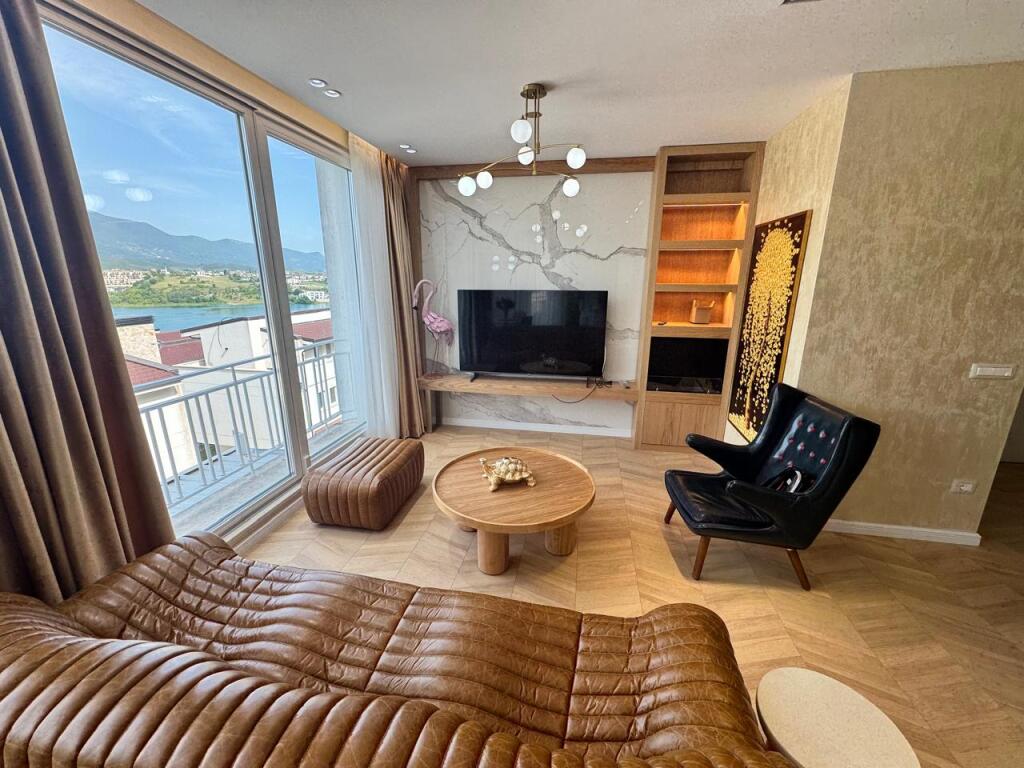 ‼️Super apartament 2+1+2 me pamje fantastike nga Liqeni i Farkes‼️